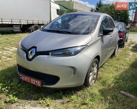 Серый Рено Зое, объемом двигателя 0 л и пробегом 178 тыс. км за 4900 $, фото 8 на Automoto.ua