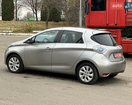 Серый Рено Зое, объемом двигателя 0 л и пробегом 111 тыс. км за 6999 $, фото 13 на Automoto.ua