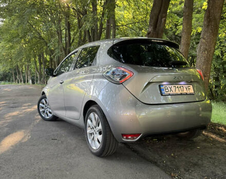 Серый Рено Зое, объемом двигателя 0 л и пробегом 84 тыс. км за 7350 $, фото 1 на Automoto.ua