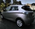 Серый Рено Зое, объемом двигателя 0 л и пробегом 137 тыс. км за 6500 $, фото 5 на Automoto.ua