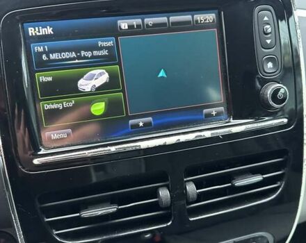 Серый Рено Зое, объемом двигателя 0 л и пробегом 85 тыс. км за 6850 $, фото 9 на Automoto.ua