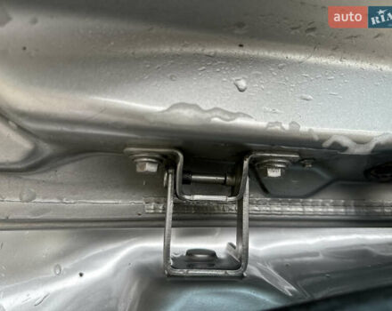 Серый Рено Зое, объемом двигателя 0 л и пробегом 111 тыс. км за 6999 $, фото 29 на Automoto.ua