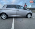 Серый Рено Зое, объемом двигателя 0 л и пробегом 104 тыс. км за 9700 $, фото 9 на Automoto.ua