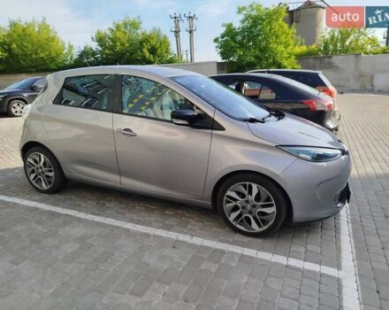 Серый Рено Зое, объемом двигателя 0 л и пробегом 85 тыс. км за 8400 $, фото 5 на Automoto.ua