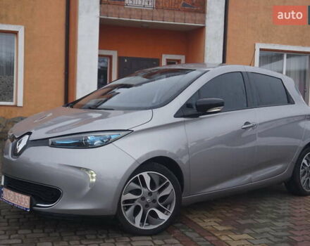 Серый Рено Зое, объемом двигателя 0 л и пробегом 98 тыс. км за 7200 $, фото 1 на Automoto.ua