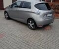 Серый Рено Зое, объемом двигателя 0 л и пробегом 125 тыс. км за 6400 $, фото 4 на Automoto.ua