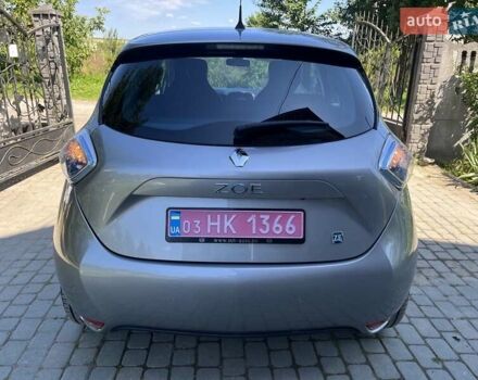 Серый Рено Зое, объемом двигателя 0 л и пробегом 67 тыс. км за 6990 $, фото 7 на Automoto.ua