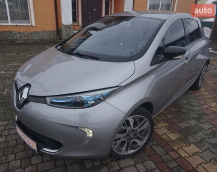 Серый Рено Зое, объемом двигателя 0 л и пробегом 98 тыс. км за 7200 $, фото 13 на Automoto.ua