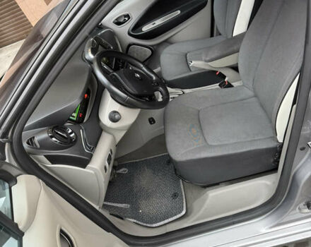 Рено Зое 2015 в Хмельницком на Automoto.ua Серый Рено Зое, объемом двигателя 0 л и пробегом 84 тыс. км за 7500 $, фото 11 на Automoto.ua