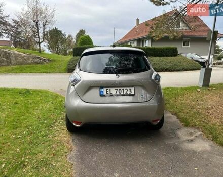 Сірий Рено Зое, об'ємом двигуна 0 л та пробігом 108 тис. км за 6900 $, фото 4 на Automoto.ua