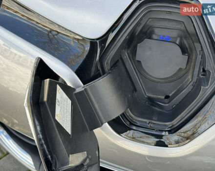 Сірий Рено Зое, об'ємом двигуна 0 л та пробігом 104 тис. км за 6199 $, фото 56 на Automoto.ua