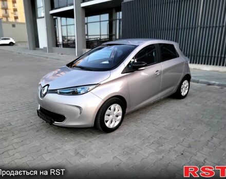 Серый Рено Зое, объемом двигателя 65 л и пробегом 137 тыс. км за 6000 $, фото 1 на Automoto.ua