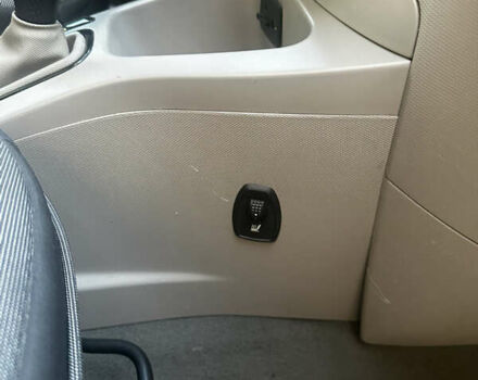 Серый Рено Зое, объемом двигателя 0 л и пробегом 169 тыс. км за 6900 $, фото 11 на Automoto.ua