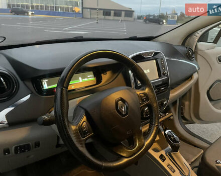 Сірий Рено Зое, об'ємом двигуна 0 л та пробігом 85 тис. км за 6800 $, фото 15 на Automoto.ua