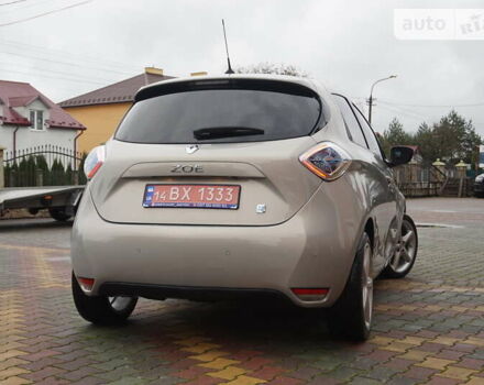 Серый Рено Зое, объемом двигателя 0 л и пробегом 102 тыс. км за 7500 $, фото 8 на Automoto.ua