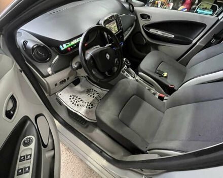 Сірий Рено Зое, об'ємом двигуна 0 л та пробігом 142 тис. км за 5950 $, фото 19 на Automoto.ua