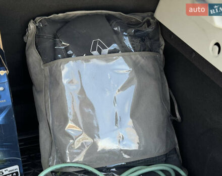 Сірий Рено Зое, об'ємом двигуна 0 л та пробігом 104 тис. км за 6199 $, фото 27 на Automoto.ua