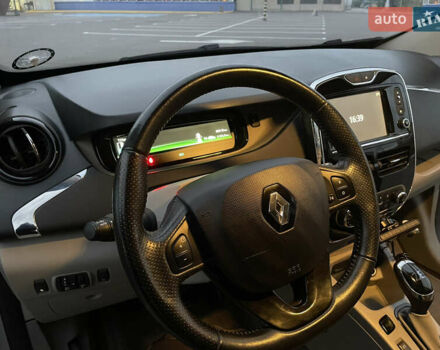 Сірий Рено Зое, об'ємом двигуна 0 л та пробігом 85 тис. км за 6800 $, фото 17 на Automoto.ua
