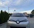 Серый Рено Зое, объемом двигателя 0 л и пробегом 111 тыс. км за 7000 $, фото 3 на Automoto.ua