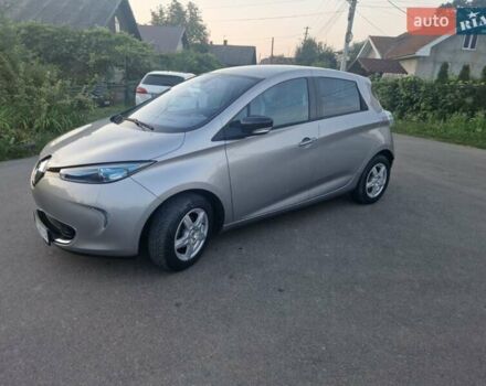 Серый Рено Зое, объемом двигателя 0 л и пробегом 39 тыс. км за 7000 $, фото 2 на Automoto.ua