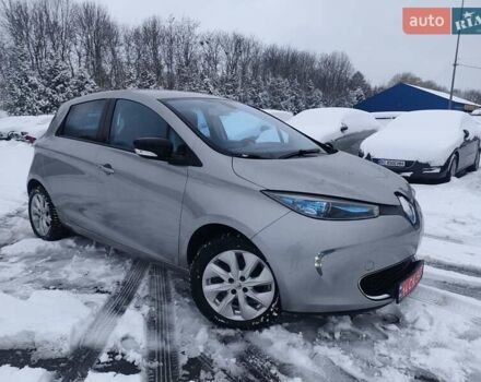 Серый Рено Зое, объемом двигателя 0 л и пробегом 153 тыс. км за 6500 $, фото 10 на Automoto.ua