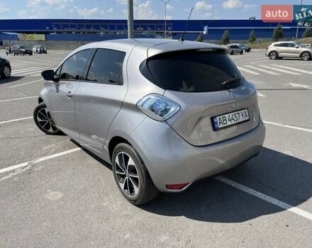 Серый Рено Зое, объемом двигателя 0 л и пробегом 115 тыс. км за 12763 $, фото 6 на Automoto.ua