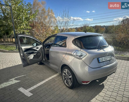 Рено Зое 2015 в Виннице на Automoto.ua Серый Рено Зое, объемом двигателя 0 л и пробегом 126 тыс. км за 7900 $, фото 5 на Automoto.ua