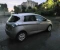 Серый Рено Зое, объемом двигателя 0 л и пробегом 137 тыс. км за 6500 $, фото 2 на Automoto.ua