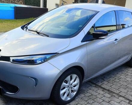 Серый Рено Зое, объемом двигателя 0 л и пробегом 123 тыс. км за 6000 $, фото 1 на Automoto.ua