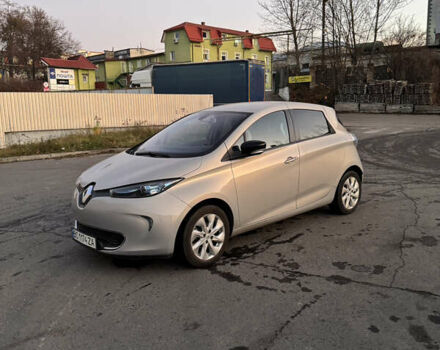 Серый Рено Зое, объемом двигателя 0 л и пробегом 84 тыс. км за 7200 $, фото 5 на Automoto.ua
