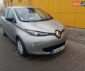 Серый Рено Зое, объемом двигателя 0 л и пробегом 44 тыс. км за 6500 $, фото 5 на Automoto.ua