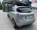 Серый Рено Зое, объемом двигателя 0 л и пробегом 102 тыс. км за 7600 $, фото 3 на Automoto.ua
