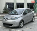 Серый Рено Зое, объемом двигателя 0 л и пробегом 144 тыс. км за 6200 $, фото 1 на Automoto.ua