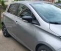 Серый Рено Зое, объемом двигателя 0 л и пробегом 90 тыс. км за 7400 $, фото 17 на Automoto.ua