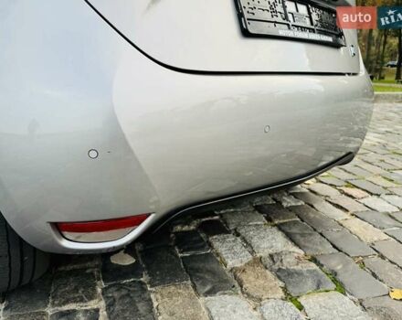 Серый Рено Зое, объемом двигателя 0 л и пробегом 85 тыс. км за 8444 $, фото 58 на Automoto.ua