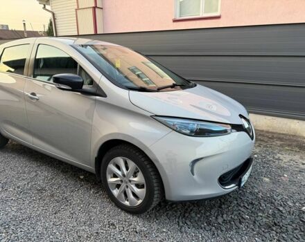 Серый Рено Зое, объемом двигателя 0 л и пробегом 80 тыс. км за 8200 $, фото 8 на Automoto.ua