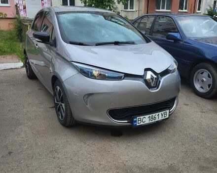 Серый Рено Зое, объемом двигателя 0 л и пробегом 90 тыс. км за 7400 $, фото 1 на Automoto.ua