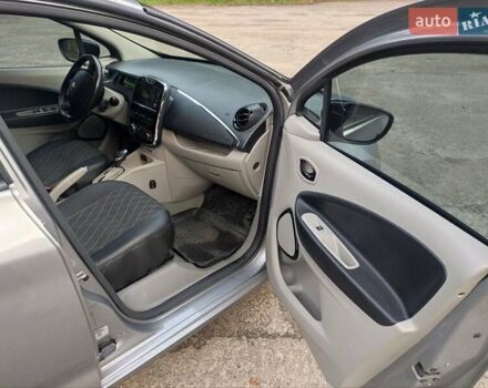 Сірий Рено Зое, об'ємом двигуна 0 л та пробігом 72 тис. км за 8000 $, фото 27 на Automoto.ua