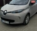 Серый Рено Зое, объемом двигателя 0 л и пробегом 63 тыс. км за 8200 $, фото 10 на Automoto.ua