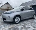 Серый Рено Зое, объемом двигателя 0 л и пробегом 142 тыс. км за 8100 $, фото 4 на Automoto.ua