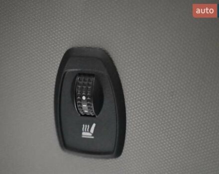 Серый Рено Зое, объемом двигателя 0 л и пробегом 97 тыс. км за 4570 $, фото 28 на Automoto.ua