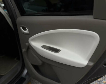 Сірий Рено Зое, об'ємом двигуна 0 л та пробігом 115 тис. км за 6499 $, фото 24 на Automoto.ua