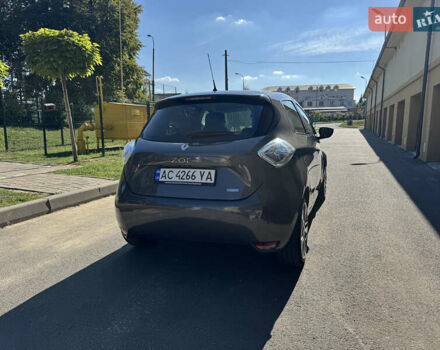 Серый Рено Зое, объемом двигателя 0 л и пробегом 199 тыс. км за 8599 $, фото 4 на Automoto.ua