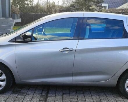 Серый Рено Зое, объемом двигателя 0 л и пробегом 123 тыс. км за 6000 $, фото 5 на Automoto.ua