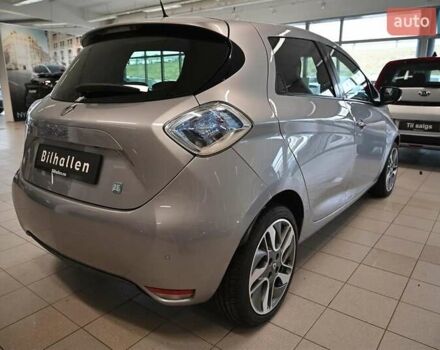 Серый Рено Зое, объемом двигателя 0 л и пробегом 97 тыс. км за 4570 $, фото 5 на Automoto.ua