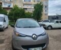 Серый Рено Зое, объемом двигателя 0 л и пробегом 90 тыс. км за 7400 $, фото 5 на Automoto.ua