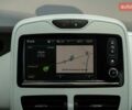 Серый Рено Зое, объемом двигателя 0 л и пробегом 105 тыс. км за 7900 $, фото 24 на Automoto.ua
