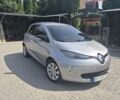 Серый Рено Зое, объемом двигателя 0 л и пробегом 96 тыс. км за 7700 $, фото 1 на Automoto.ua