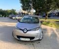 Серый Рено Зое, объемом двигателя 0 л и пробегом 142 тыс. км за 8000 $, фото 3 на Automoto.ua