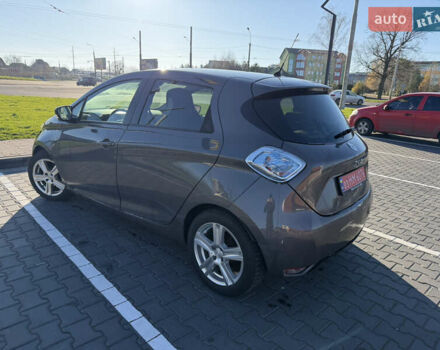 Серый Рено Зое, объемом двигателя 0 л и пробегом 118 тыс. км за 8950 $, фото 4 на Automoto.ua